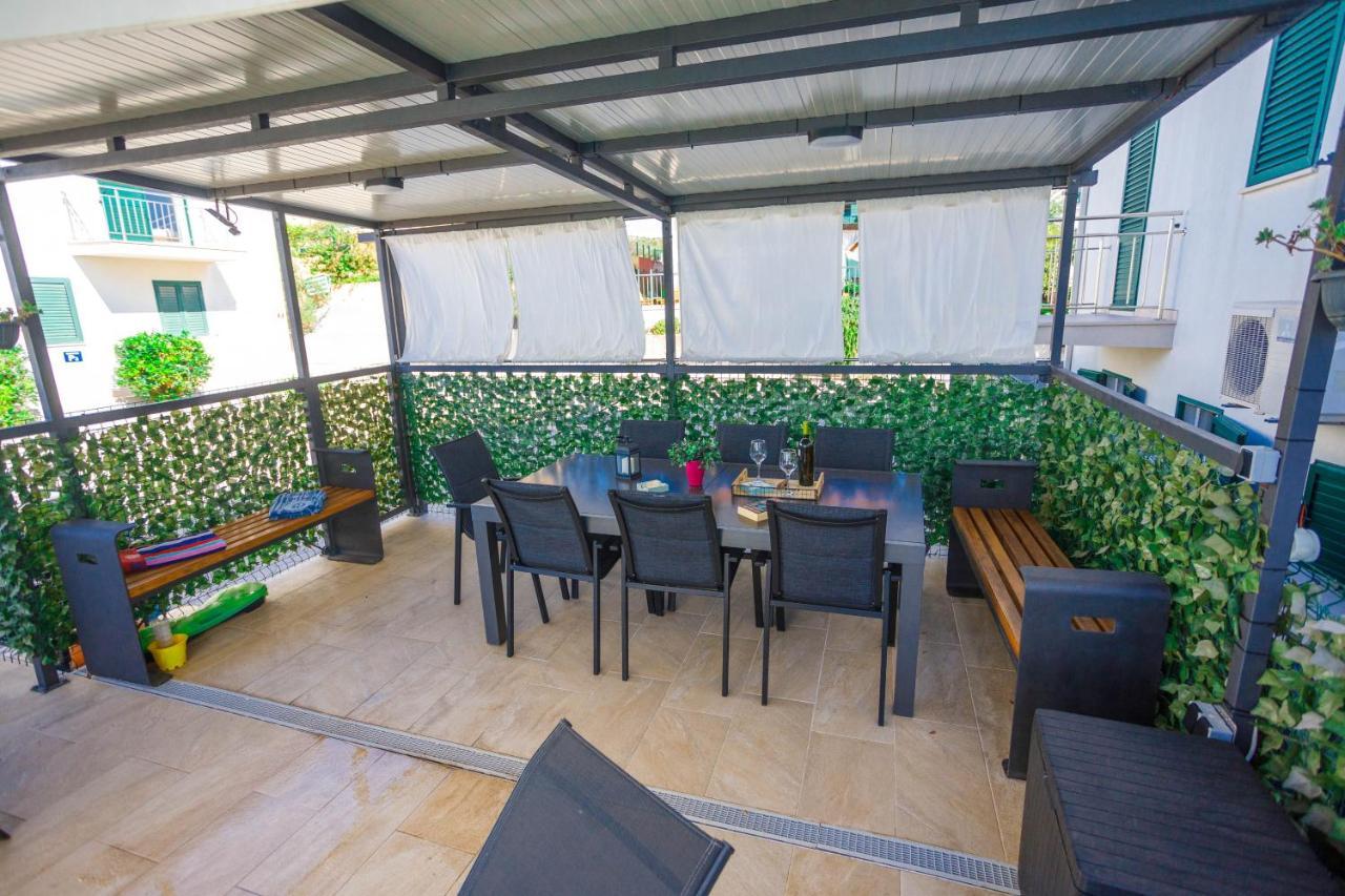 Apartment Jerry With Private Pool Milna  Exterior foto