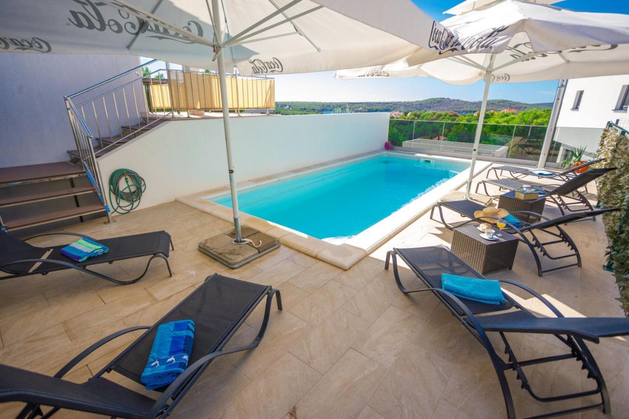 Apartment Jerry With Private Pool Milna  Exterior foto